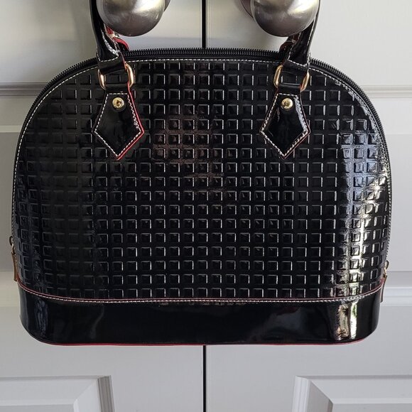 NWT INVECE Italian Patent Leather Handbag with Shoulder Strap & Keychain - Picture 5 of 12